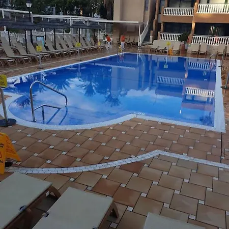 Monkey Beach Las Americas Villa *